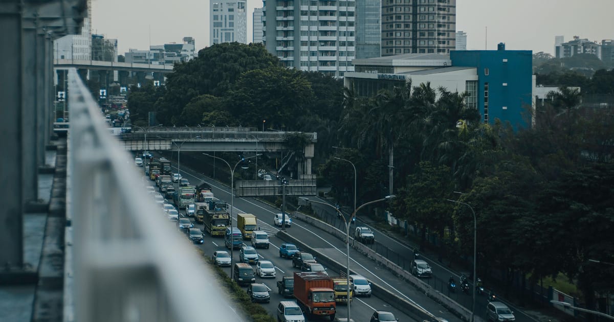 מתי לצאת מהבית לנתב״ג? עומסי כבישים לפי ימים ושעות